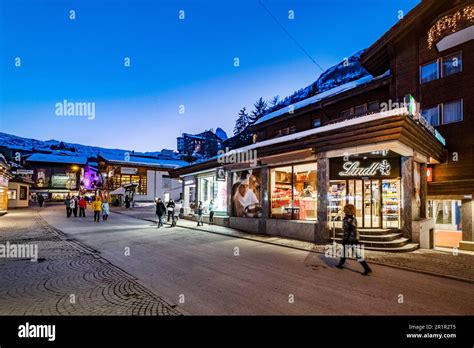 IWC Schaffhausen in Bahnhofstrasse 14 Zermatt, Valais, Schweiz 